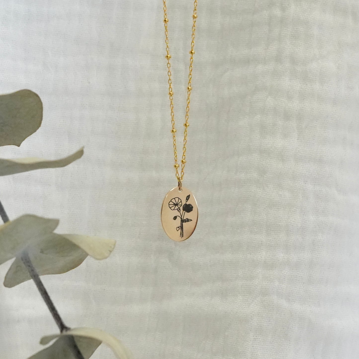 Collar con letra pequeña