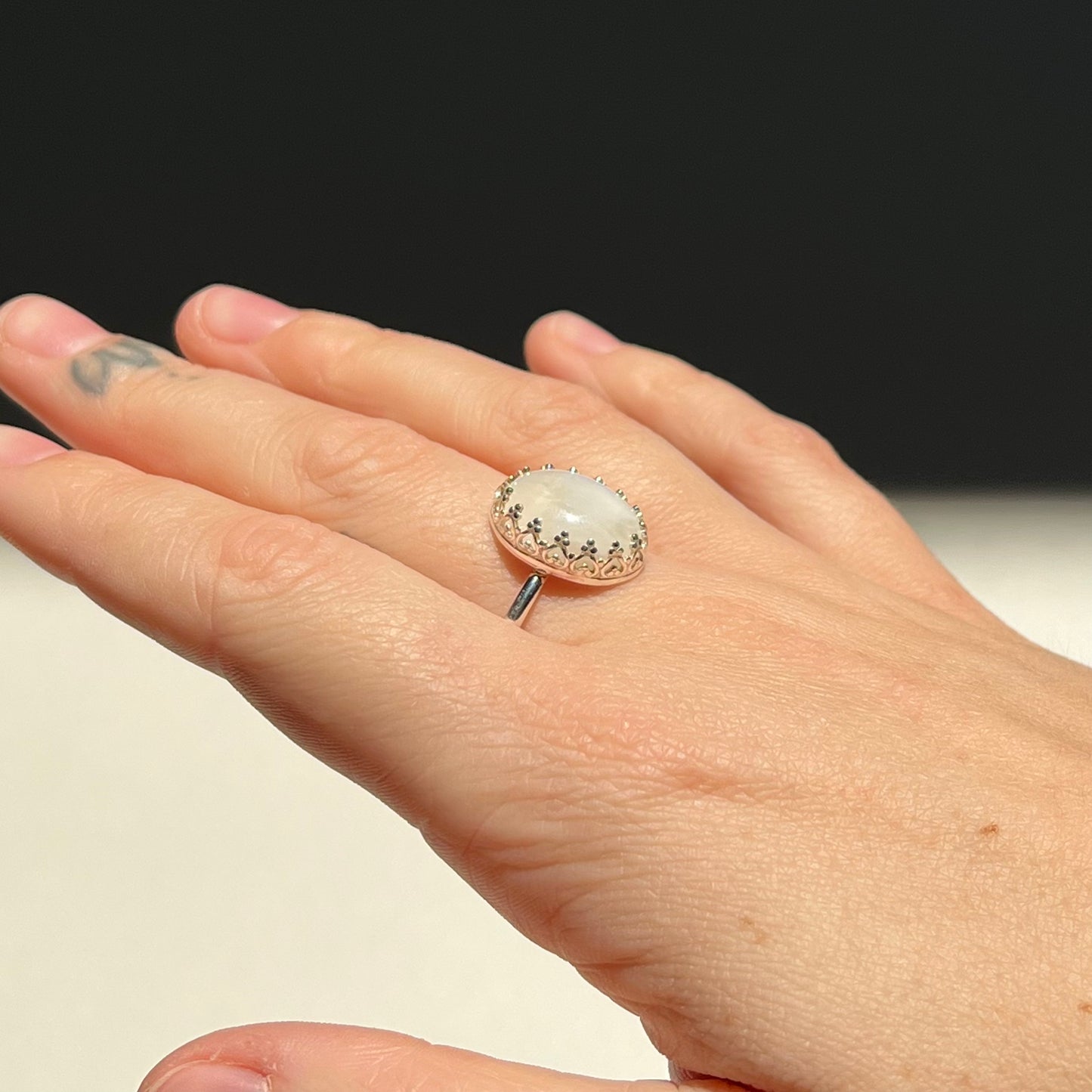 Anillo de piedra lunar - 14,5