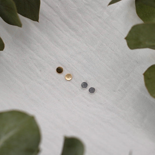 Dot Studs